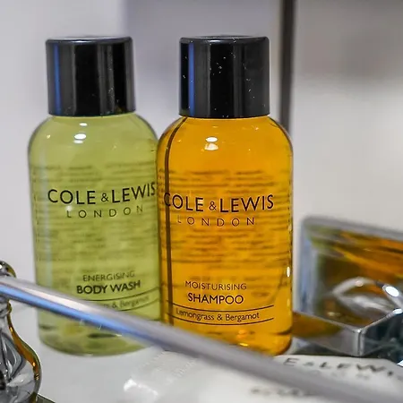 Apartment Centre 2 Bedroom Main Door Edinburgh