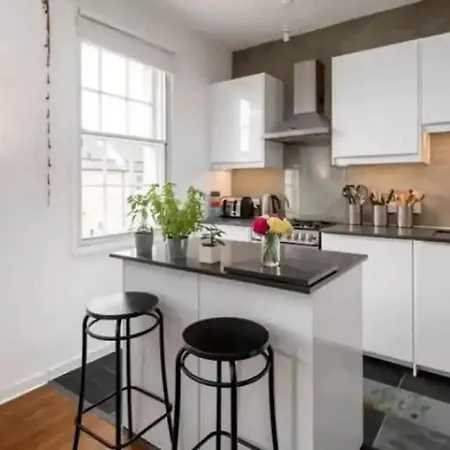 Appartement And *