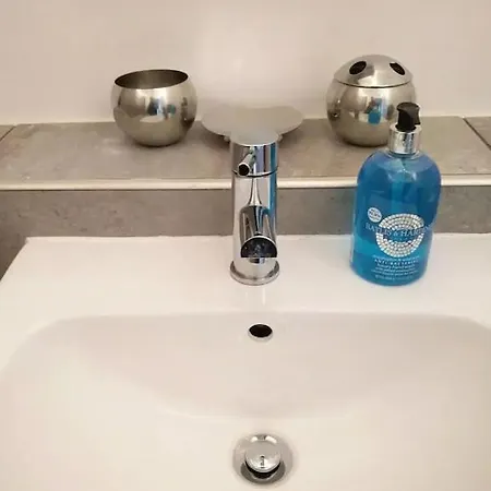 And * Эдинбург