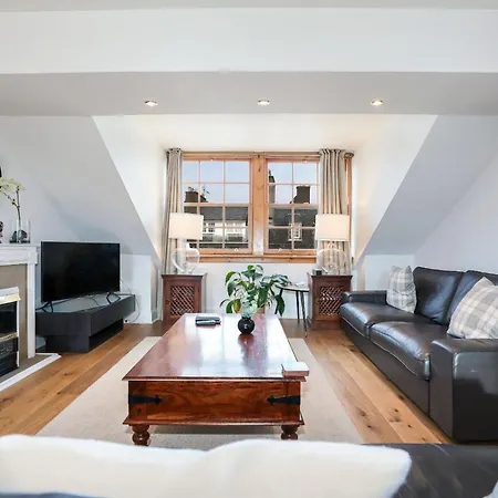 Luxury 3 Bed Royal Mile