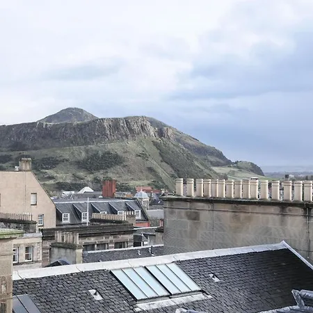 Luxury 3 Bed Royal Mile