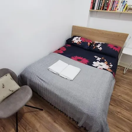 Grassmarket Bijou Budget Ground Floor Appartement