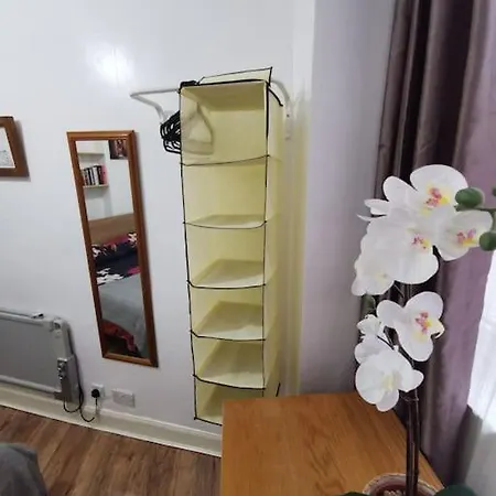 Grassmarket Bijou Budget Ground Floor Appartement