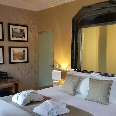 Le Monde 4* Edinburg