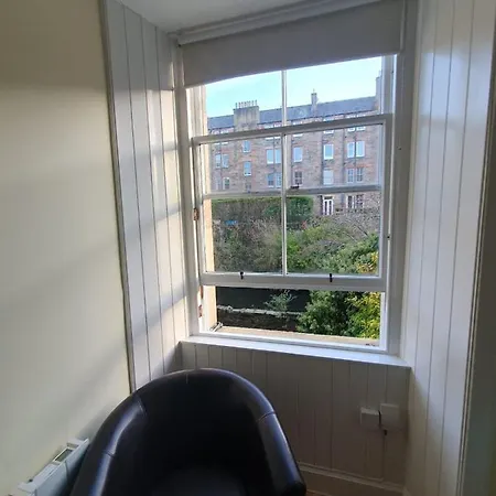 Apartment Cosy 1 Bedroom Flat With View Of Union Canal
