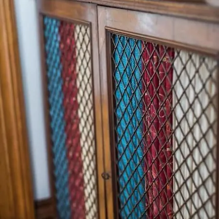 Abercorn Semi-detached House *