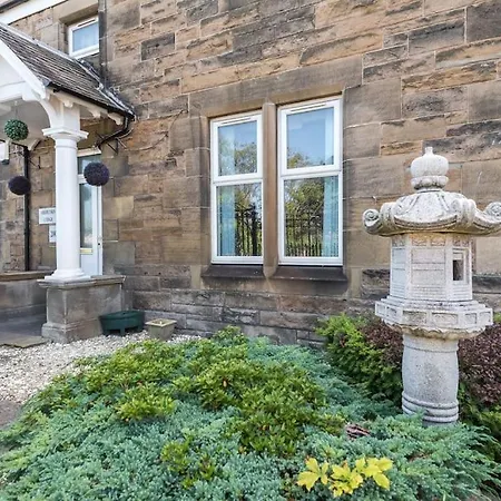 Abercorn Semi-detached House Edinburgh