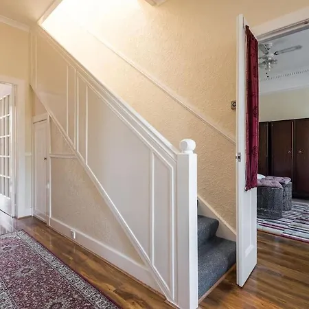 Ferienhaus Abercorn Semi-detached House