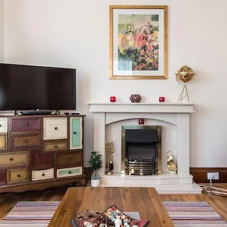 Abercorn Semi-detached House