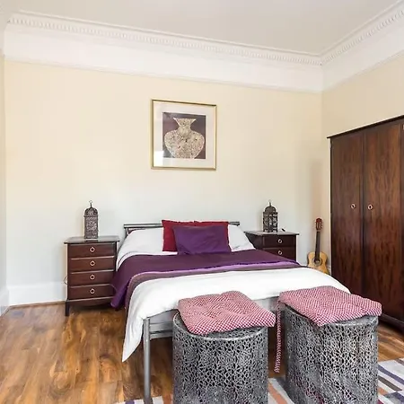 Abercorn Semi-detached House Vakantiehuis *