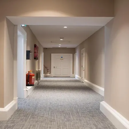 Hotel The Spires 3*