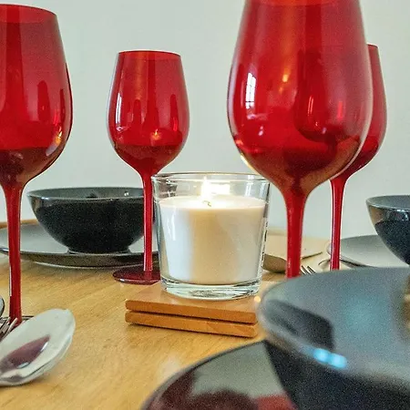 Apartament Modern 1br Flat - Free Parking + Lift *