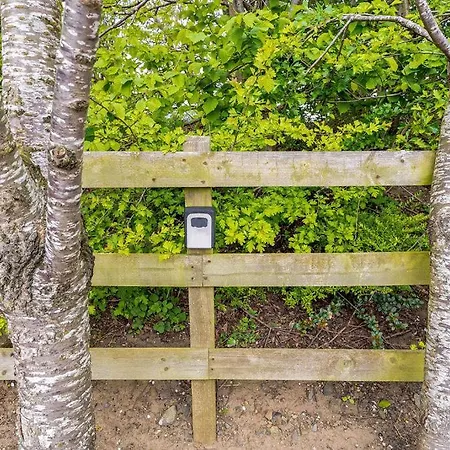 Apartment Modern 1br Flat - Free Parking + Lift Edinburgh