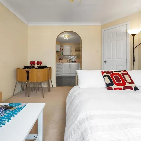 Modern 1br Flat - Free Parking + Lift Apartament Edynburg