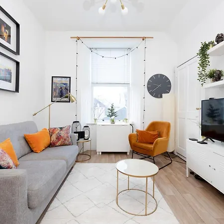 Joivy Bright And Modern Flat With Desk * Edinburgh