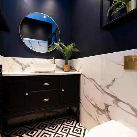 Joivy Bright And Modern Flat With Desk Appartamento Edimburgo