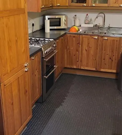 Centre Flat - Sleep Upto 4 Edynburg