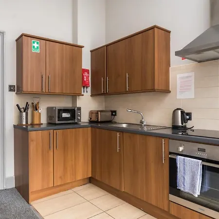 Unique 2 Bedroom Castle - Near Castle & Royal Mile *