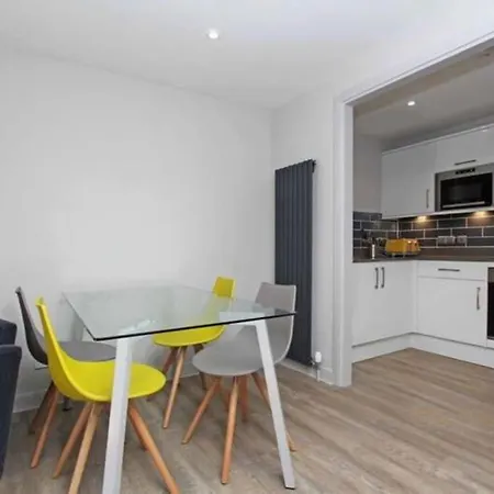 Apartment Luxury 2 Bedroom Flat Near Hay Market *