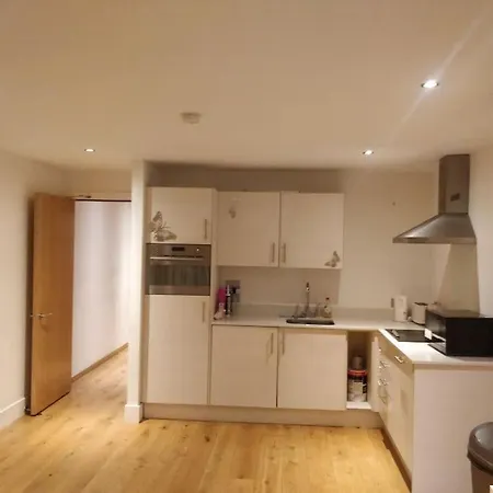 Daire Modern, Centre 1 Bed, Ground Floor *