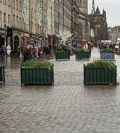 Flat Centre Of Town North Bridge * Edimburgo