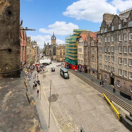 Apartment Unique 2 Bedroom Castle - Near Castle & Royal Mile *