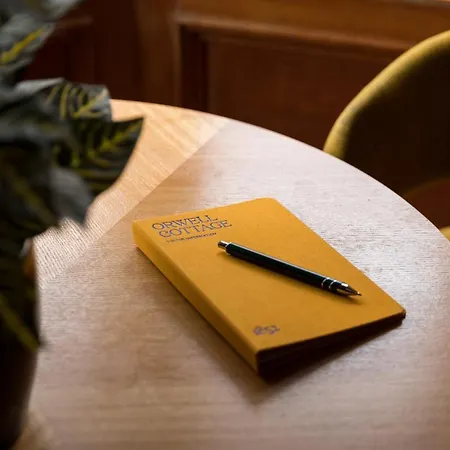 Joivy Contemporary With Free Parking Vakantiehuis