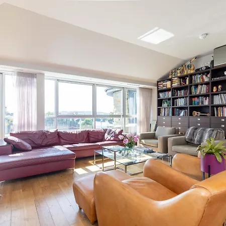 Joivy Beautiful Penthouse With Terrace & Jacuzzi Apartment Edinburgh