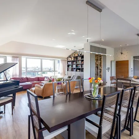 Appartamento Joivy Beautiful Penthouse With Terrace & Jacuzzi Edimburgo