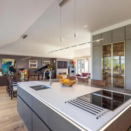 Joivy Beautiful Penthouse With Terrace & Jacuzzi