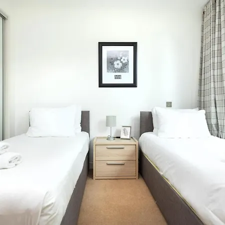 Apartamento Altido Elegant Flat Near The Meadows With Parking