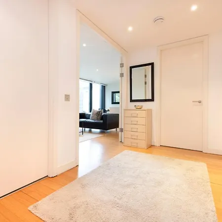 Altido Elegant Flat Near The Meadows With Parking * Edinburg