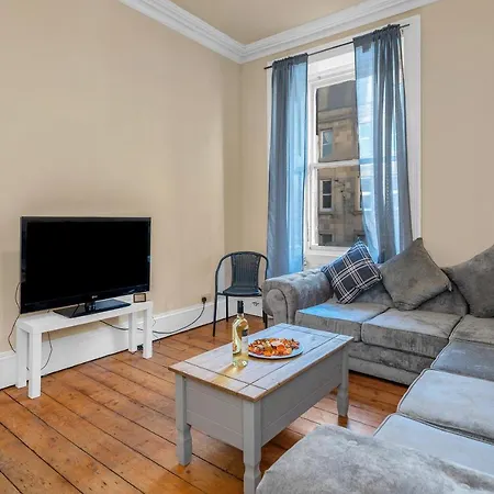 Apartment Centre Jasmine -sleeps 7 *