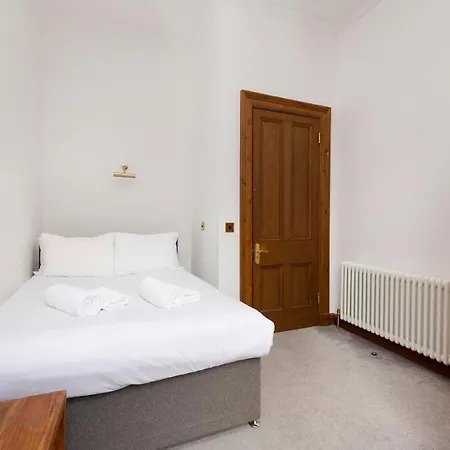 Joivy Spacious Near The Meadows Edinburgh