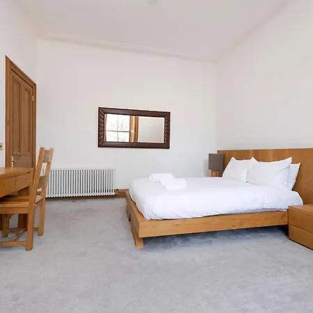 Joivy Spacious Near The Meadows Edinburgh