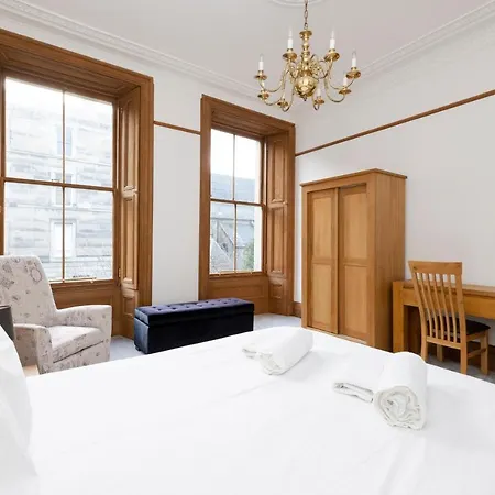 Apartment Joivy Spacious Near The Meadows