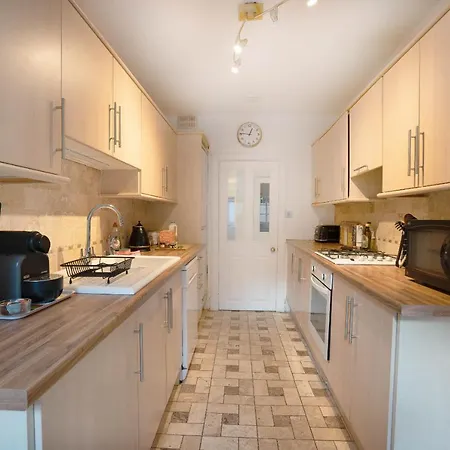 Special Basement Close To The Meadows Edimburgo