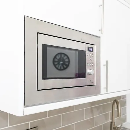 Gorgeous In Excellent Location - - Five Star Amenities Affittacamere Edimburgo