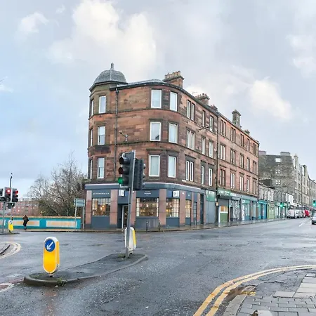 Gorgeous In Excellent Location - - Five Star Amenities * Edimburgo
