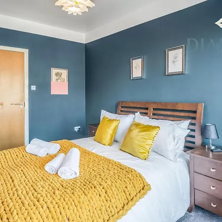 Edinburgh, 2bed Apt, Sea View Free Parking Leisure Or Business Edinburgh