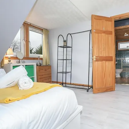 Mystayinn Elegant - Excellent Location - Free Parking - Five Star Amenities Guest house Edinburgh