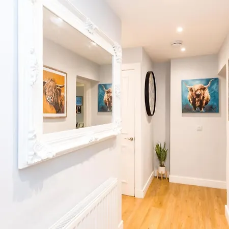 Apartament Luxury Modern 3 Bedroom In Centre *