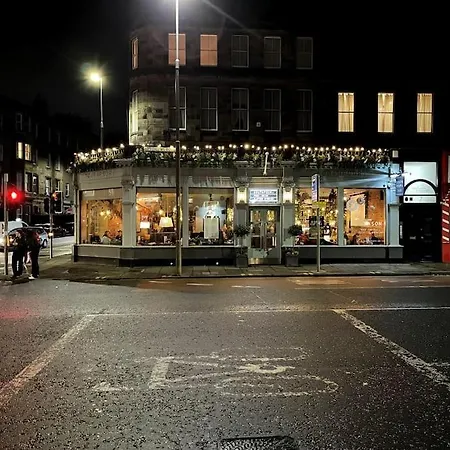 City Apartment * Edinburgh