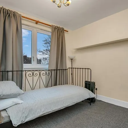 Center Coady Sleeps 5 Free Car Park Space *