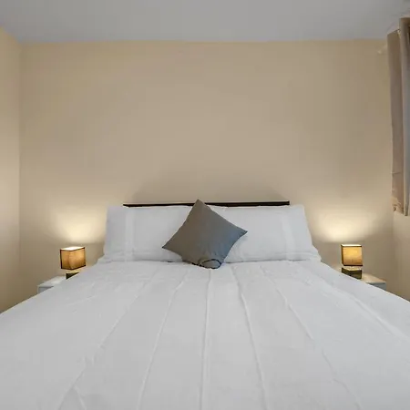 Center Coady Sleeps 5 Free Car Park Space