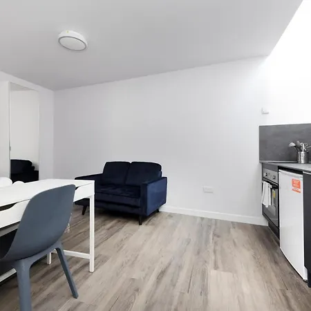 Apartment Altido Elegant Near The Meadows *