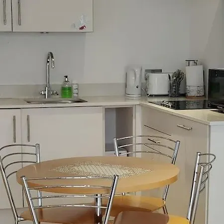 Modern, Centre 1 Bed, Ground Floor