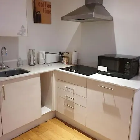 Modern, Centre 1 Bed, Ground Floor Daire