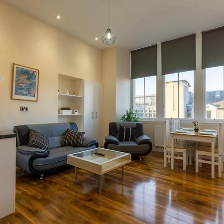 New 2 Bed With Stunning Views Of Arthur Seat Mountain 에든버러