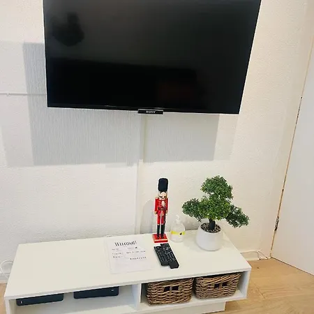 Ground Floor 1 Bedroom Flat In The Centre *